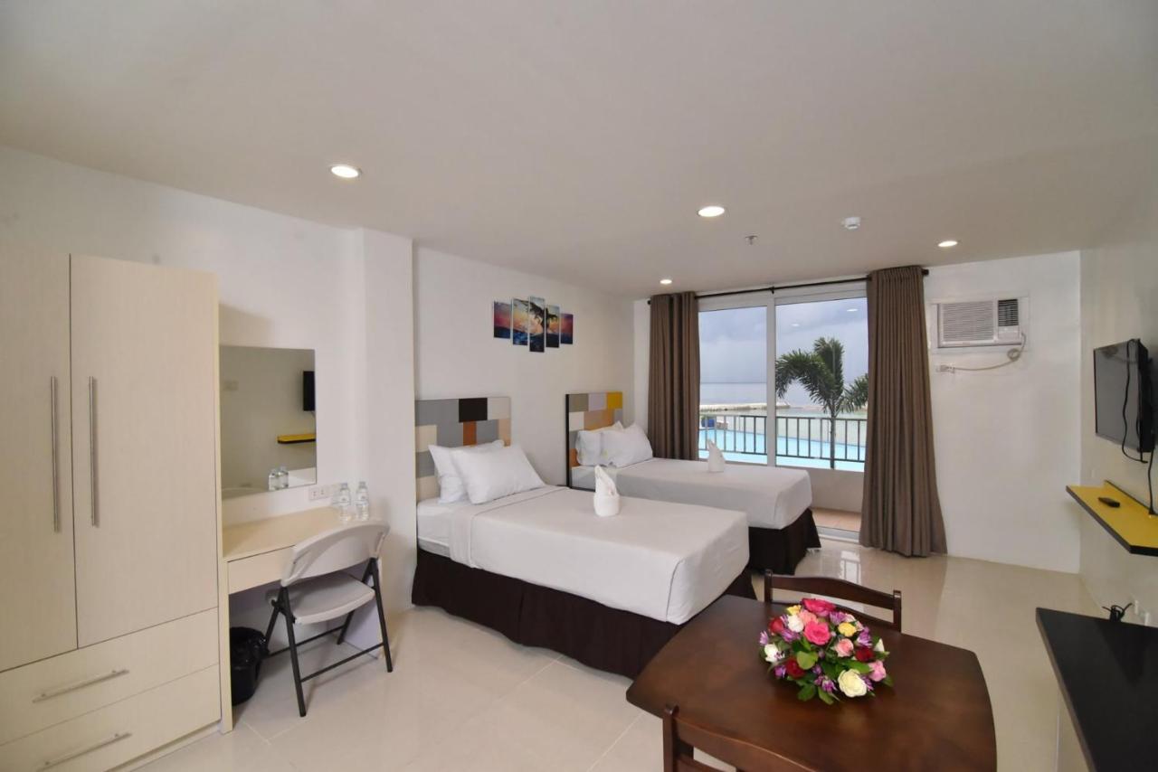 ฮอลิเดย์ โอเชียนวิว เรสซิเดนซ์ แอนด์ รีสอร์ต Hotel ซามาล ภายนอก รูปภาพ